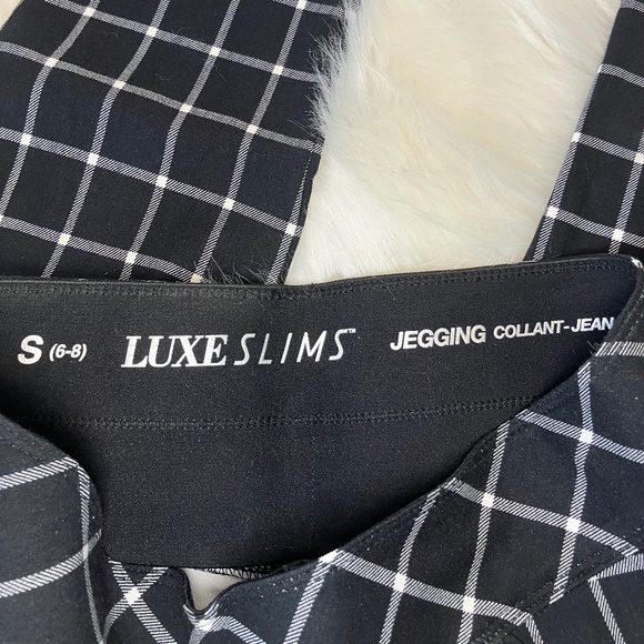 NWOT Black & White Nygard Luxe Slims Jegging Jean - Picture 3 of 11